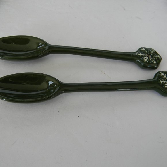 NWT Mr. Christmas Set of 2 16-oz Nostalgic Mugs w/ Lids & Spoons TREES - Picture 4 of 6